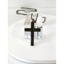 Ατσάλινο κολιέ με σταυρό με μαύρα ζιργκόν και μαύρο περίγραμμα σε μαύρη αλυσίδα STN23 